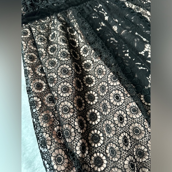 Boutique Moschino Floral Lace Sleeveless Dress in Black/Nude - Size 4 Aeffe NWT - Picture 10 of 16